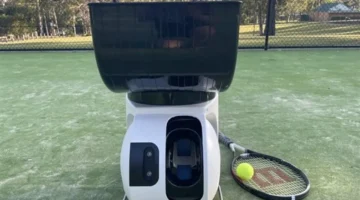 سرعة 130 كم.. مدرب تنس آلي جديد ببطارية تدوم 8 ساعات متواصلة